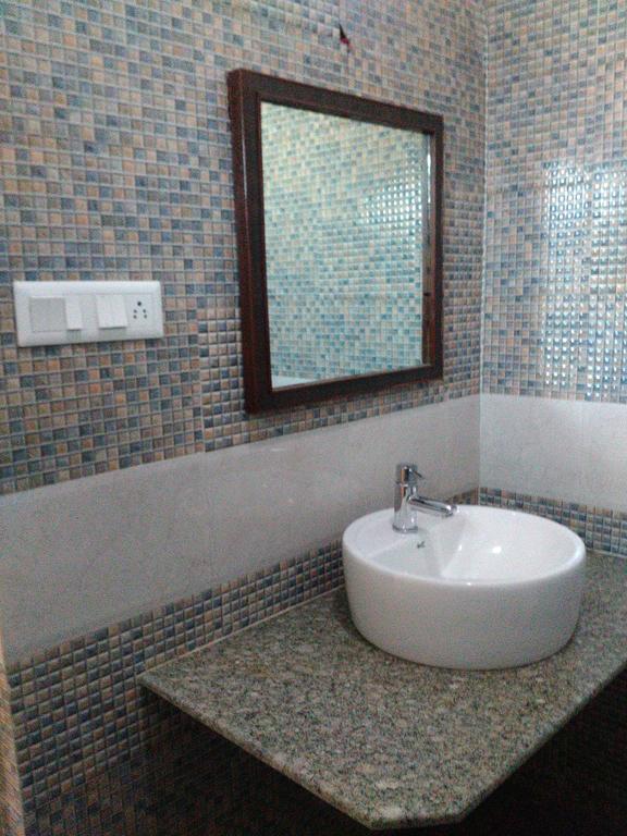 Hotel Ajaya Varanasi Camera foto