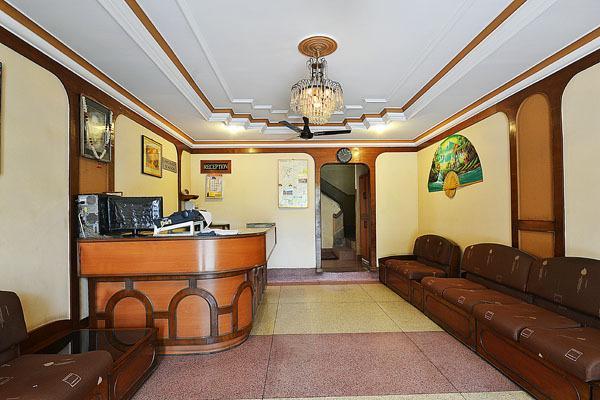 Hotel Ajaya Varanasi Esterno foto