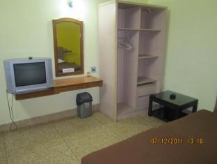 Hotel Ajaya Varanasi Esterno foto
