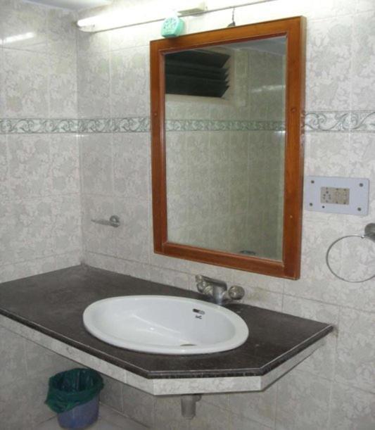Hotel Ajaya Varanasi Camera foto